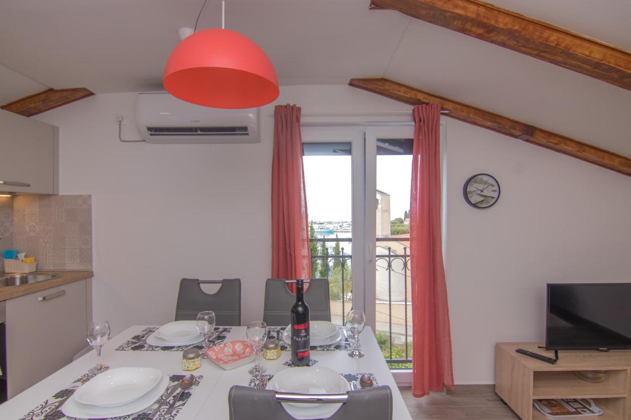 Apartmani Mario Malinska Exterior foto