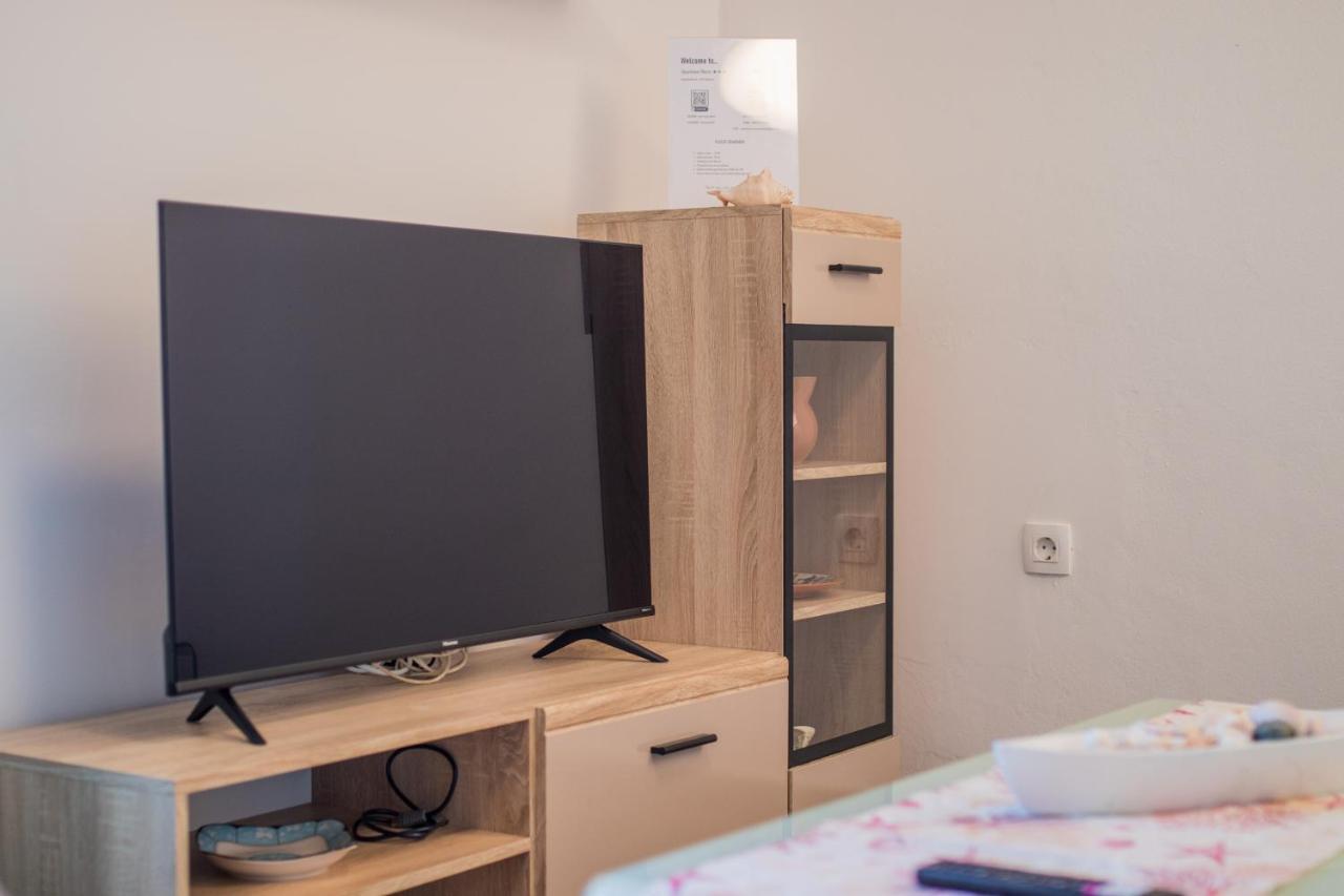 Apartmani Mario Malinska Exterior foto